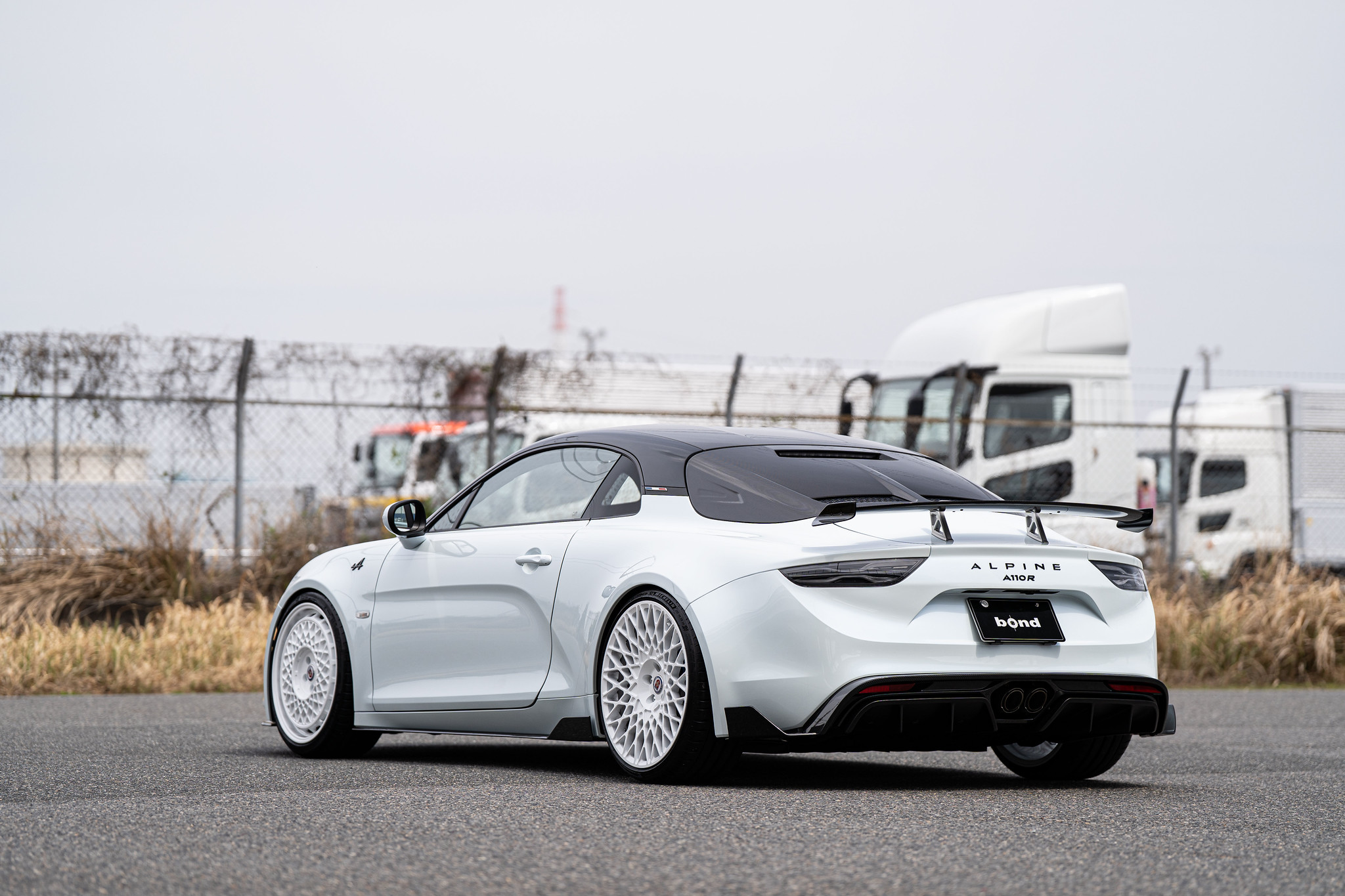 Alpine A110R リアビュー カーボンルーフ