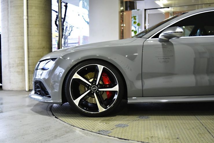 アウディ　RS7　ホイールペイント　同色ペイント　スモークテール