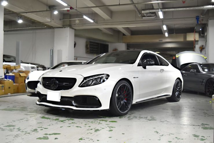 C63Sクーペ カーボンパッケージ エディション1 ブラックアウト