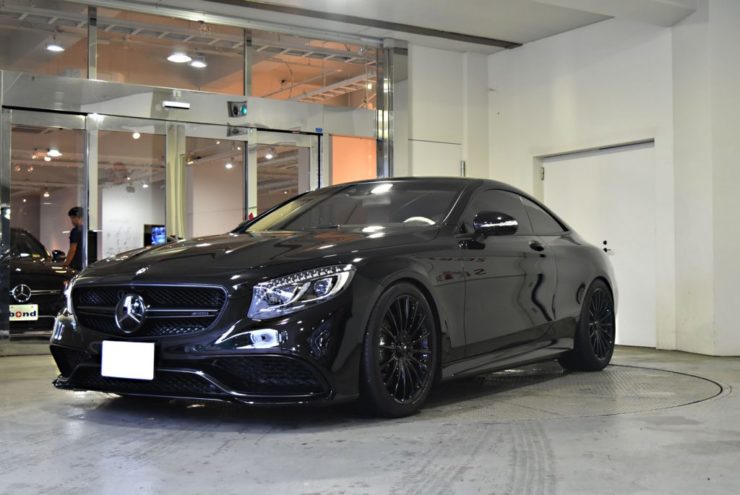 AMG　S65クーペ　217　S63　S550　ブラックアウト　エンブレムペイント