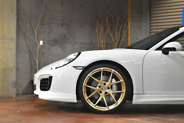 ポルシェ　911　ロベルタ　リフティング　車高調　デイライト　コーディング　テックアート