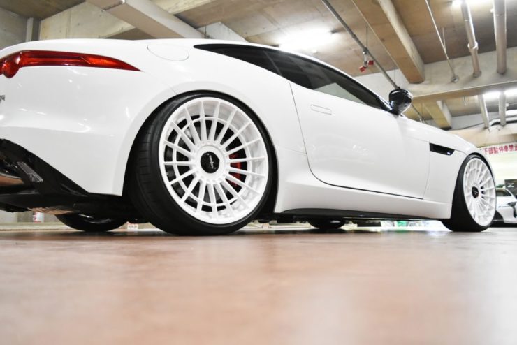 ジャガー FタイプR ローダウン カスタム Rotiform LAS-R