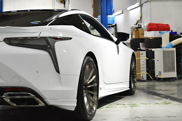 レクサス LC500 ローダウン マフラー ブラックアウト カスタム