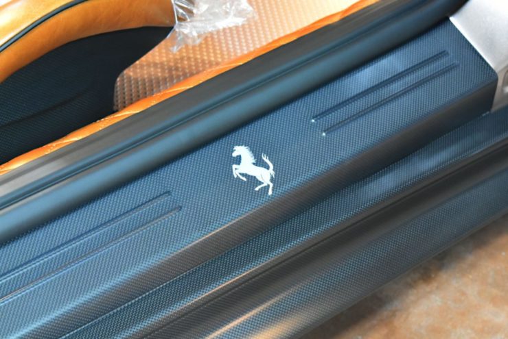 フェラーリ　F12TDF　カーボン　