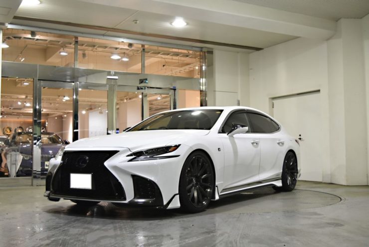 新型LS　レクサス　LS500H　Fスポーツ　ローダウン