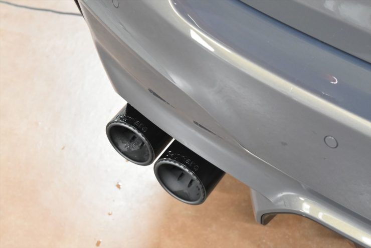 BMW　M5　F90　マフラー　エアロ　ホイール　ダウンサス　KW