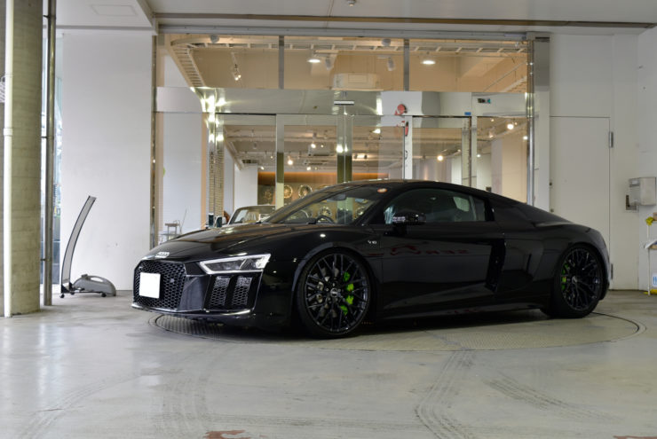 R8 オートサロン