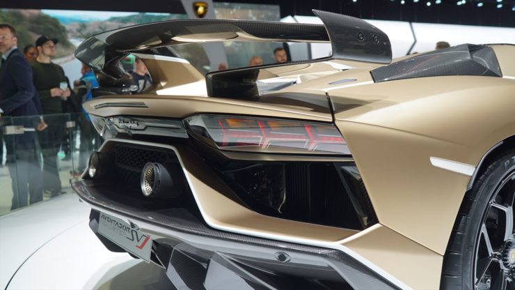 ランボ　アヴェンタドール　SV　S　ペルフォルマンテ