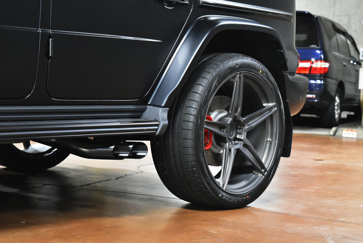 AMG G63 W463A マフラー カスタム 背面スムージング ブラックアウト
