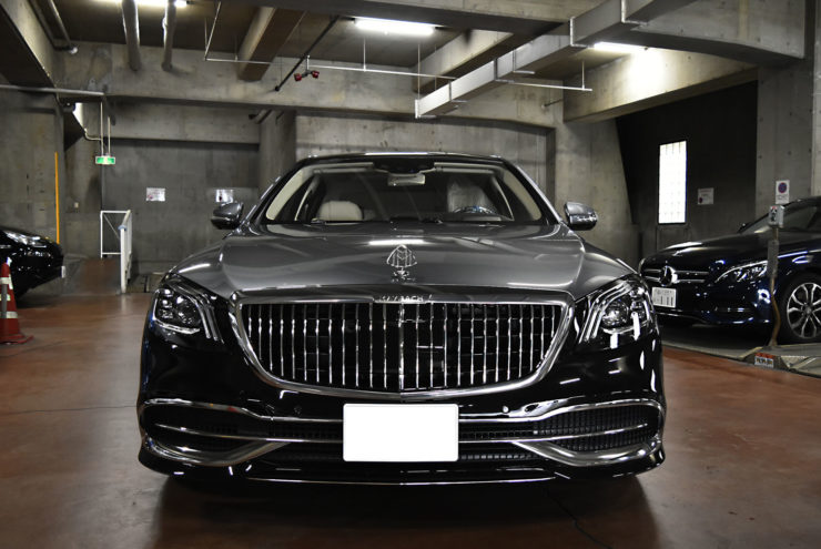 マイバッハ　メルセデスマイバッハ　S560　マスコット　旧型