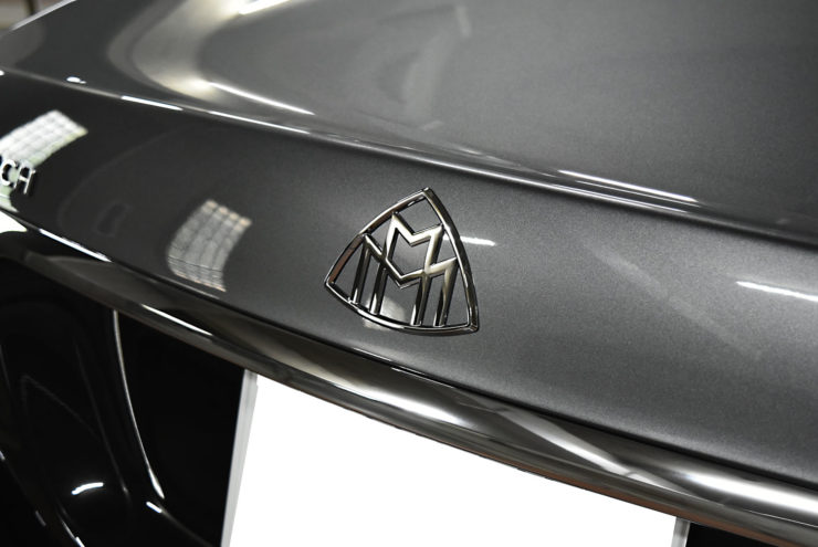 マイバッハ　スムージング　エンブレム交換　旧マイバッハ　S560　W222