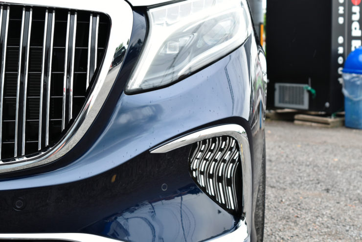 Vクラス　カスタム　MAYBACH Vバッハ　ツートン LED ラッピング