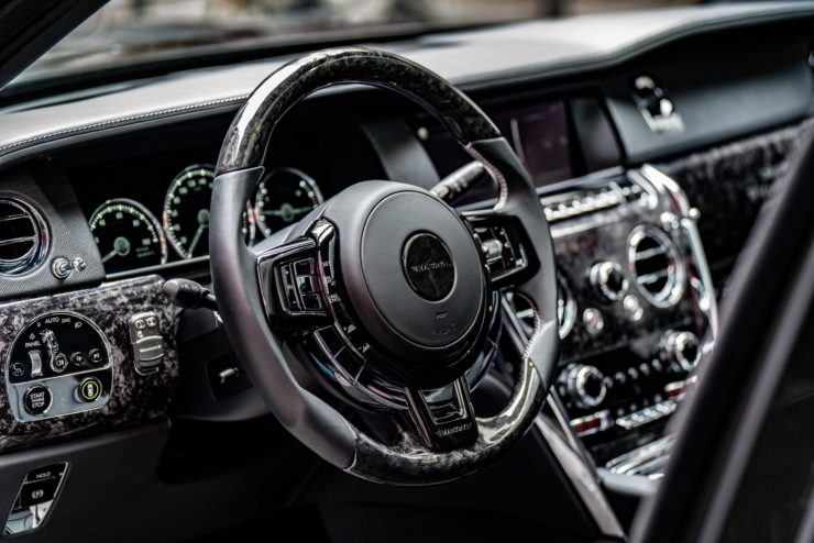 ＲollsRoyce Cullinan MANSORY ロールスロイス　カリナン　フルマンソリー　カスタム　ローダウン　ブラックアウト　マットブラック　24インチ　ステアリング加工