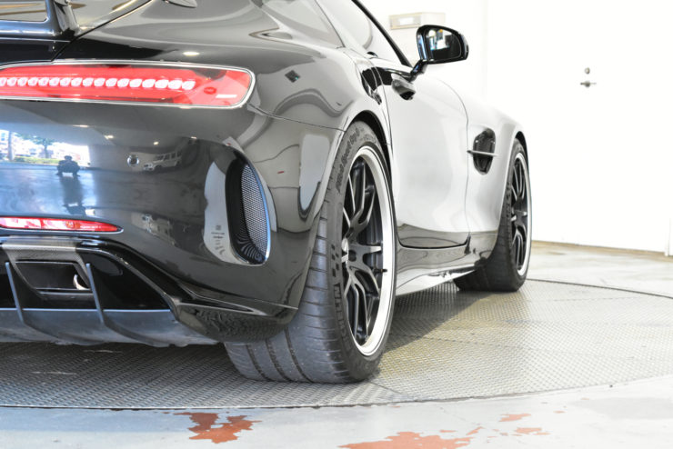 AMG GTR ローダウン　カスタム　ペイント　スペーサー　しぼ取り　ブラックアウト