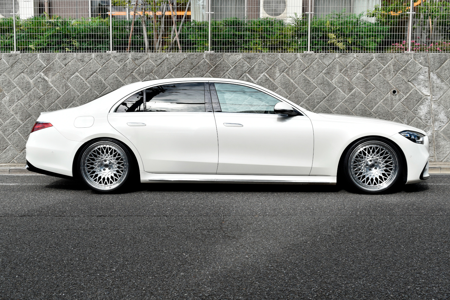 W223 カスタム　ローダウン　ﾎｲｰﾙ　HRE S400 トランクスポイラー　VINTAGE 501 22インチ