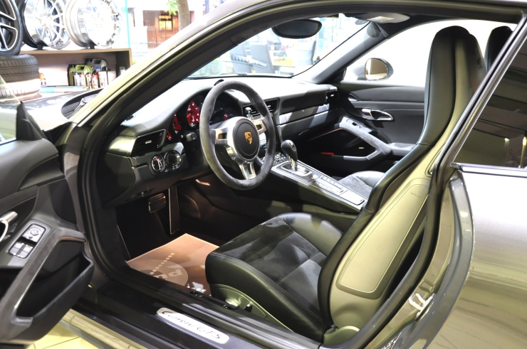 ポルシェ 911 991 カレラ カレラGTS NA センターロックホイール カスタム ドレスアップ bond ボンド 東京