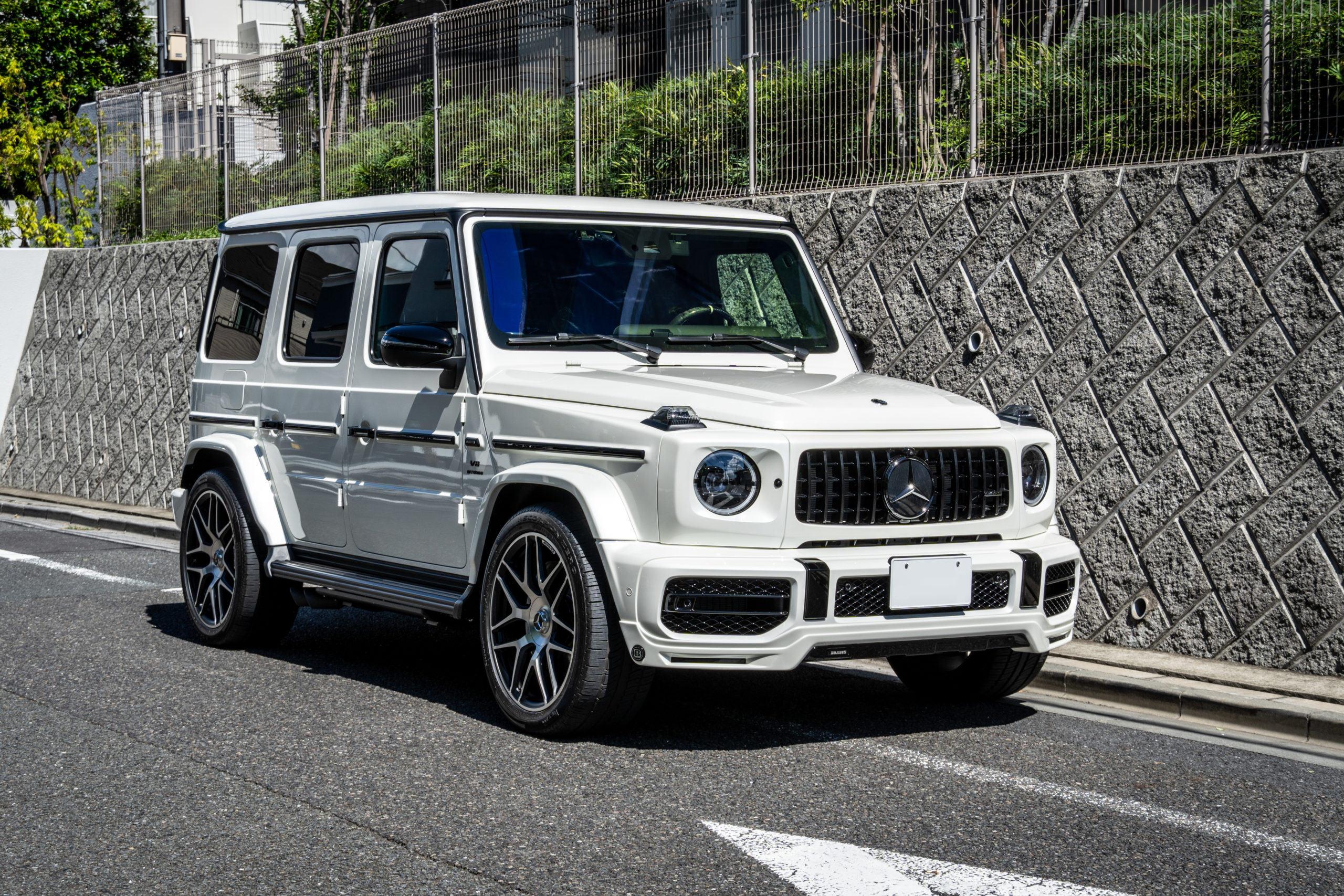 G63 カスタム ストロンガー ブラックアウト ブラバス エアコン エディション 22インチ キャリパーペイント エンブレム交換