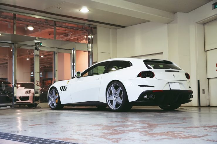 GTC4ルッソ　カスタム　ホイール　22インチ　HRE　アメ鍛