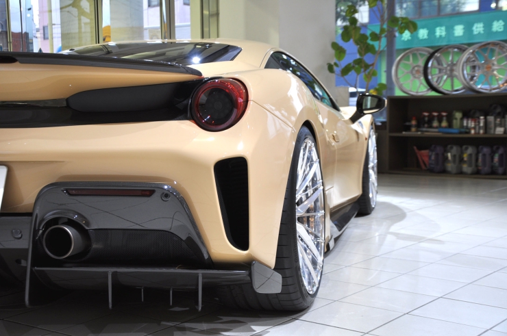 FERRARI 488 PISTA INOZETEK NOVITEC ROBERUTA Brilliant Capristo AL13 bond カスタム 中古車 販売 買取 東京 輸入車