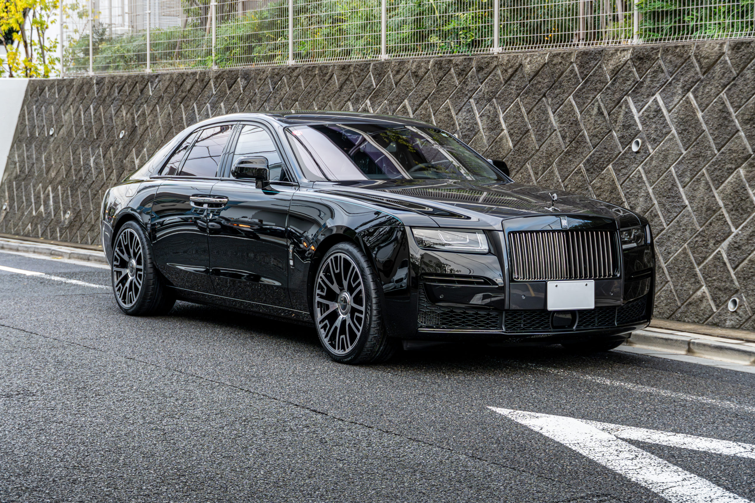 ゴースト　ホイール　インチアップ　カスタム　RollsRoyce Ghost ブラックバッジ　MANSORY V6