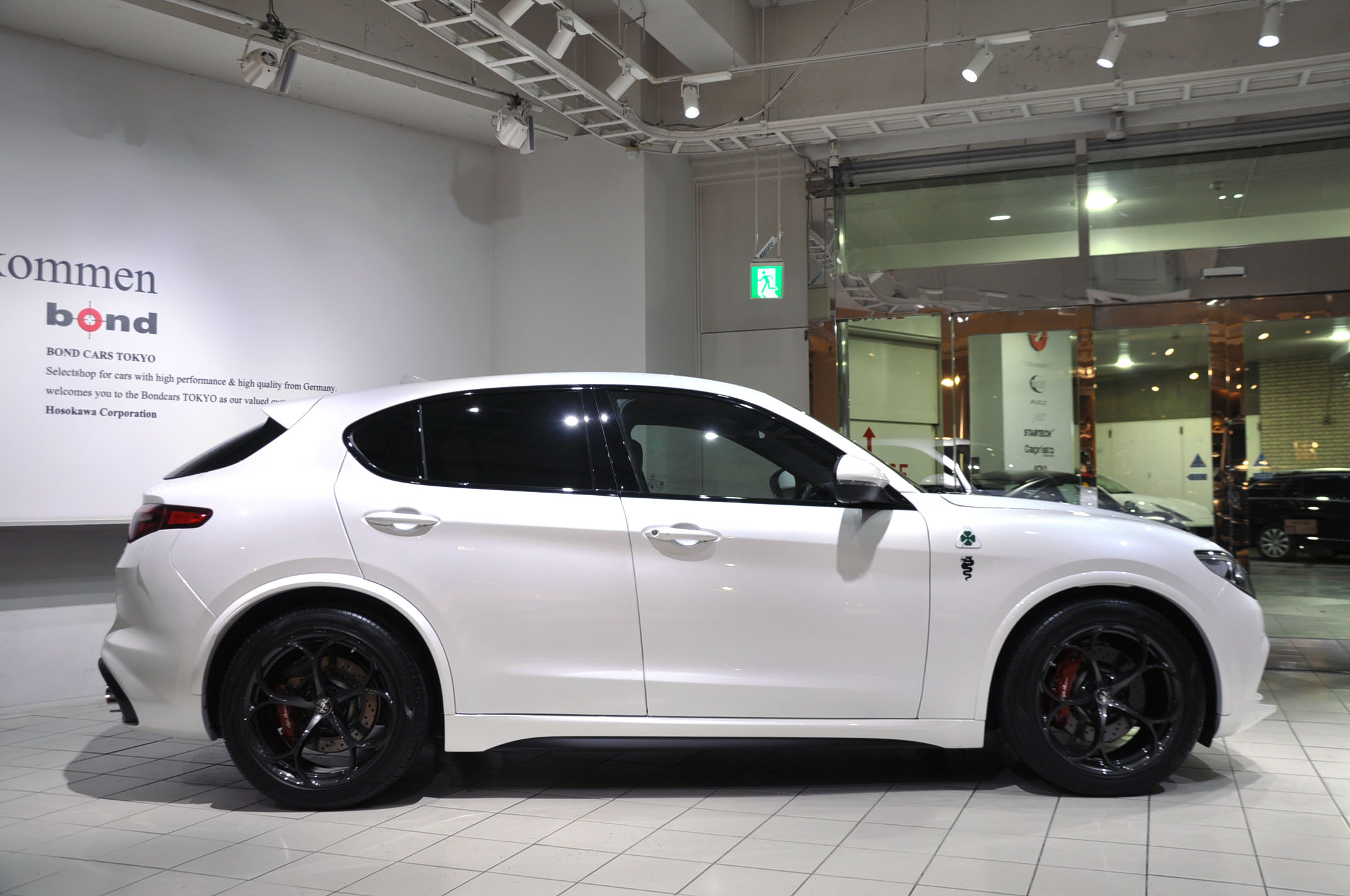 ALFA ROMEO STELVIO QUADRIFOGLIO アルファロメオ ステルヴィオ クアドリフォリオ カスタム アイバッハ bond ボンド 東京 輸入車 販売 買取 