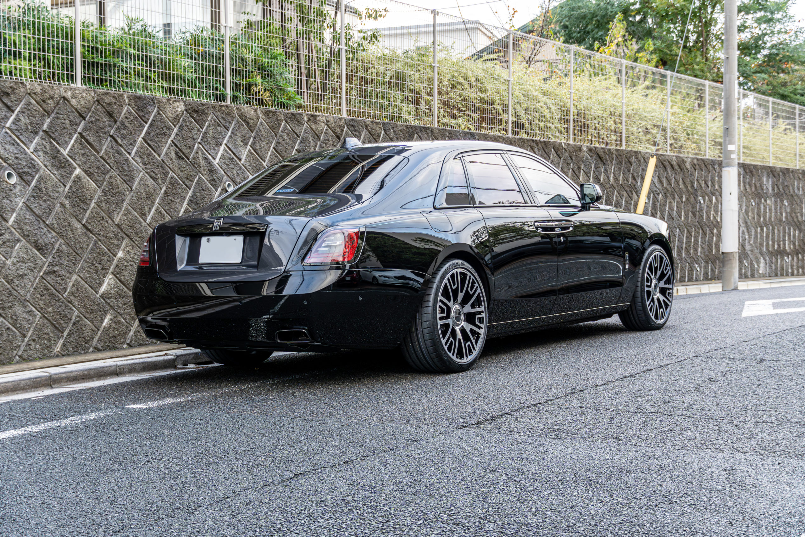 ゴースト　ホイール　インチアップ　カスタム　RollsRoyce Ghost ブラックバッジ　MANSORY V6