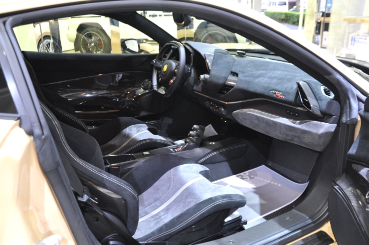 FERRARI 488 PISTA INOZETEK NOVITEC ROBERUTA Brilliant Capristo AL13 bond カスタム 中古車 販売 買取 東京 輸入車