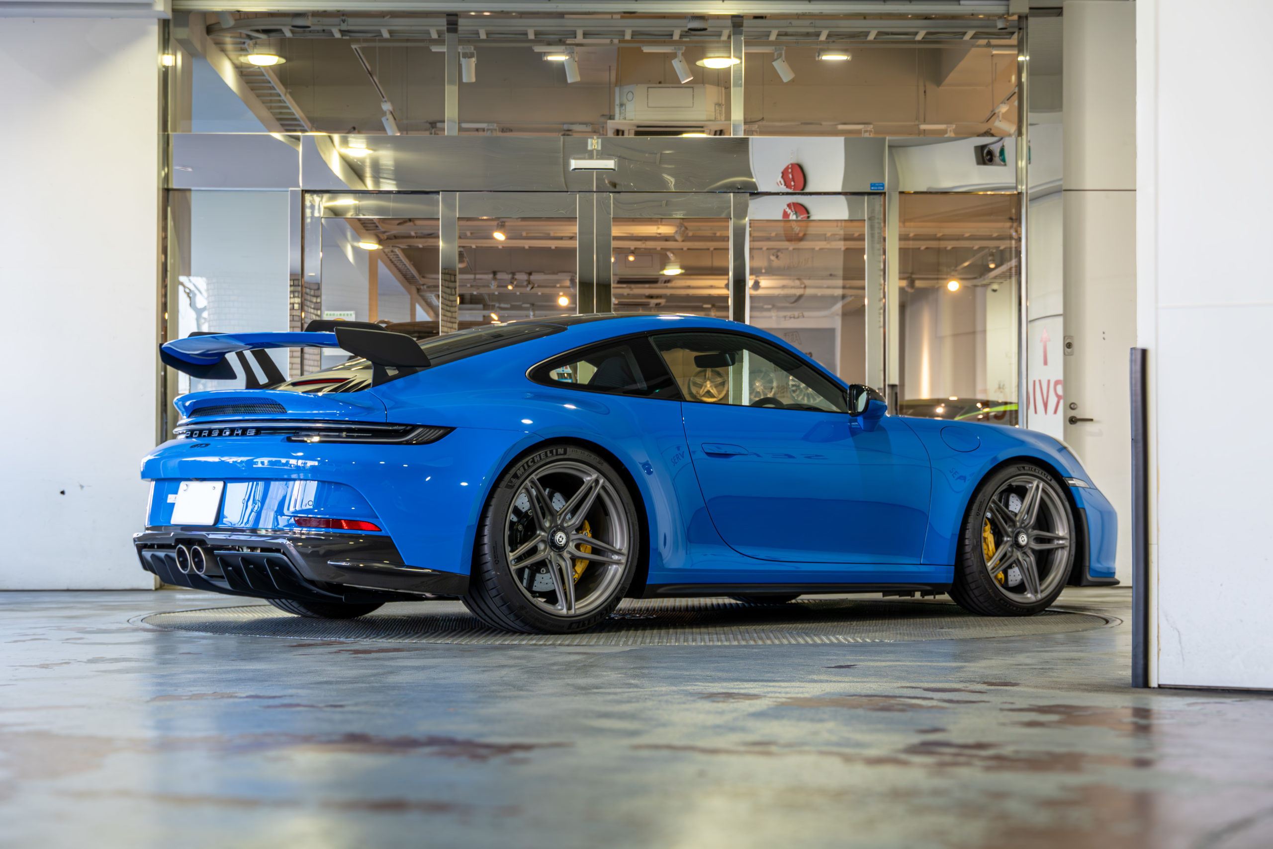 992 GT3 ホイール HRE シャークブルー M/T AKRAPOVIC チタン カーボン P107SC
