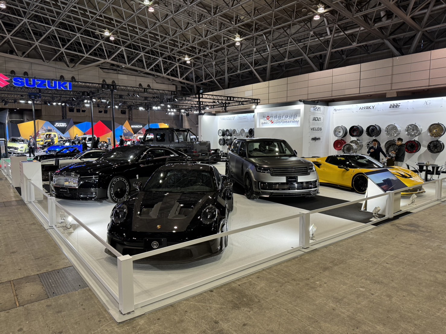 オートサロン　ボンドブース　ポルシェ　フェラーリ　レンジローバー　AMG GT MV ANARKY マクラーレン　LM レクサス