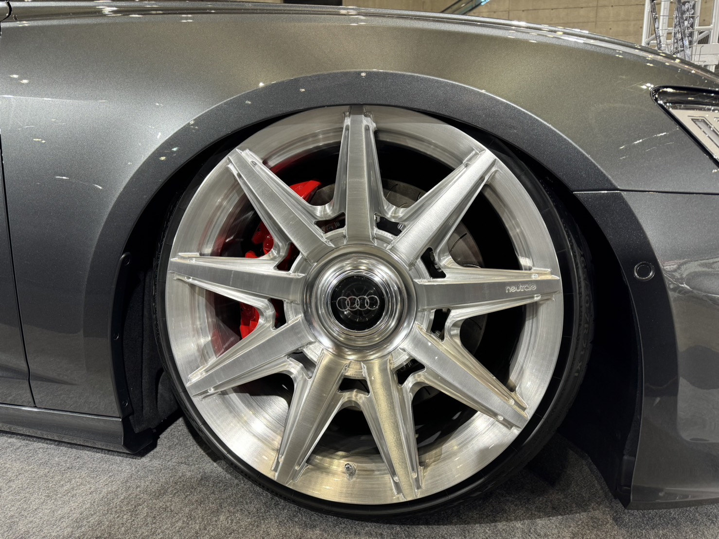 オートサロン ボンドブース ポルシェ フェラーリ レンジローバー AMG GT MV ANARKY マクラーレン LM レクサス