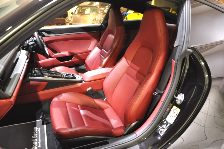 PORSCHE ポルシェ 992 カレラS 新入庫 911 カレラ GT3 GTS 輸入車 販売 買取 bond ボンド 東京