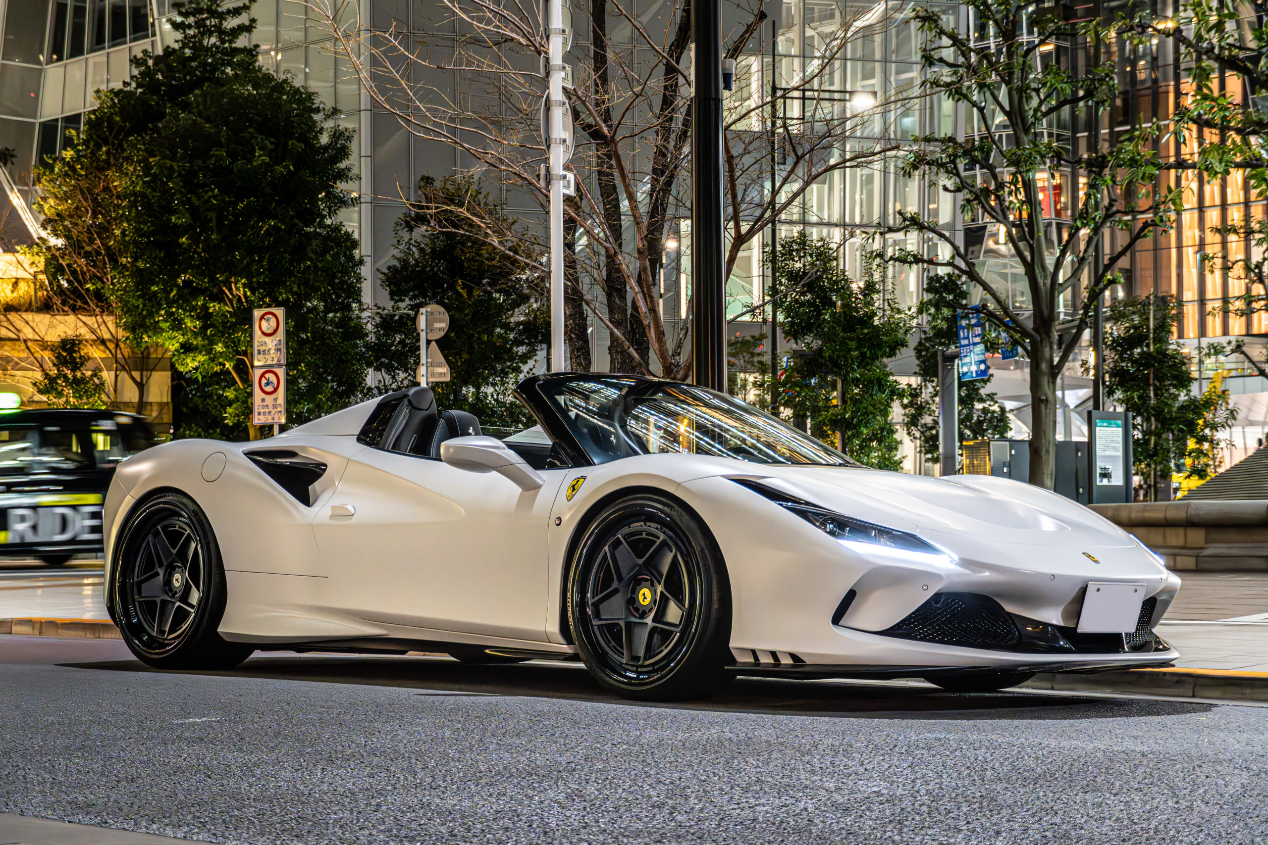 Ferrari　F8　ホイール　アメ鍛　カスタム　ローダウン　MV FORGED　ボンド東京