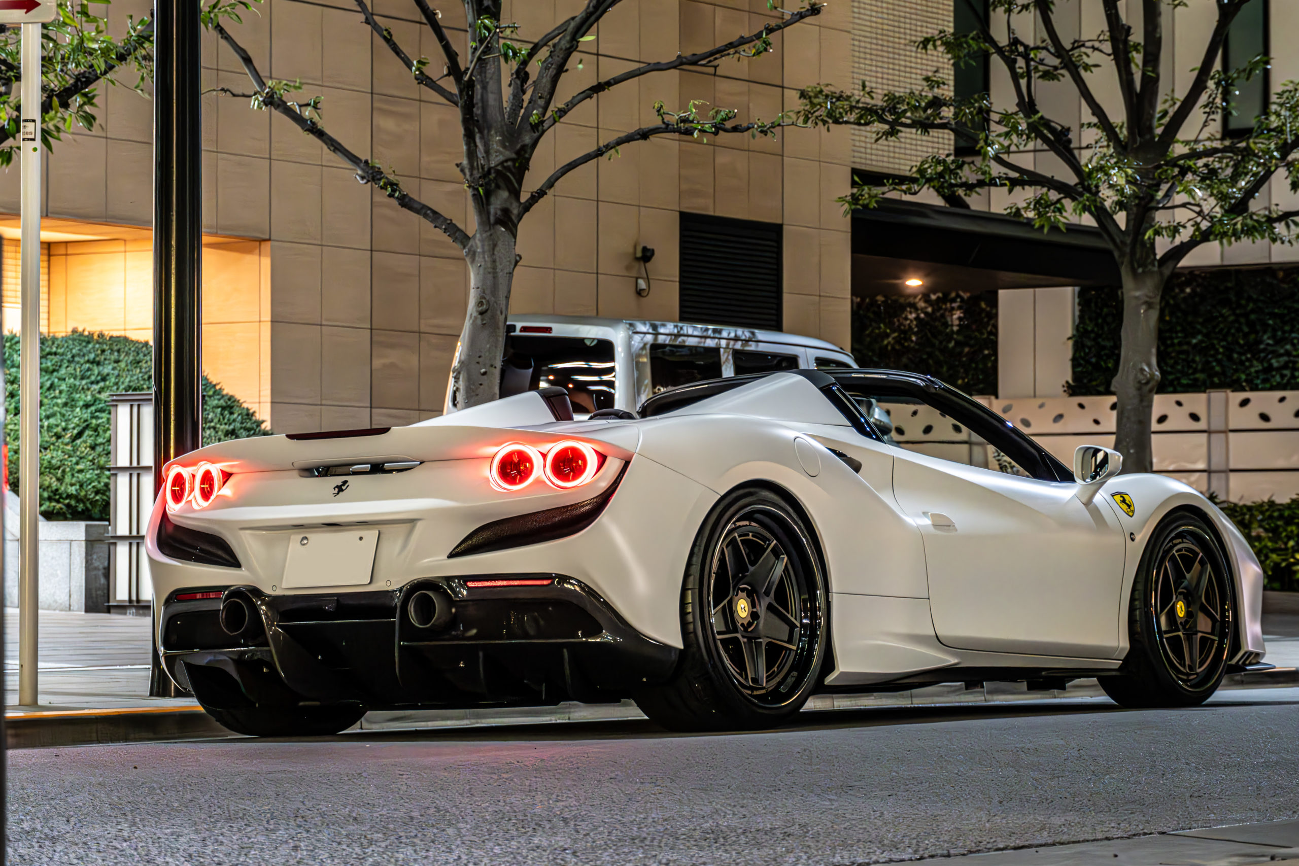 Ferrari　F8　ホイール　アメ鍛　カスタム　ローダウン　MV FORGED　ボンド東京