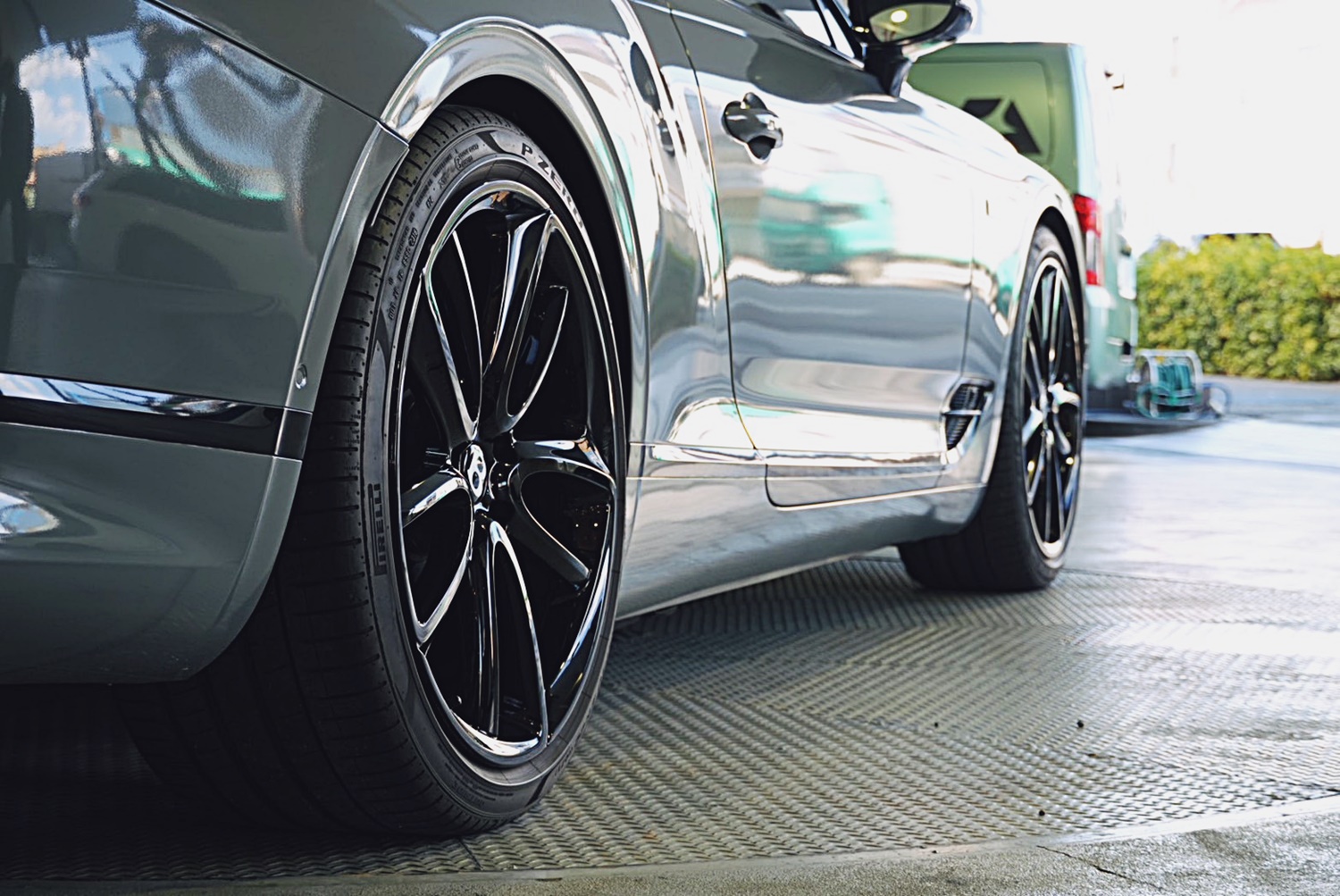BENTLEY ContinentalGT ベントレー カスタム ローダウン スペーサー 車高調整