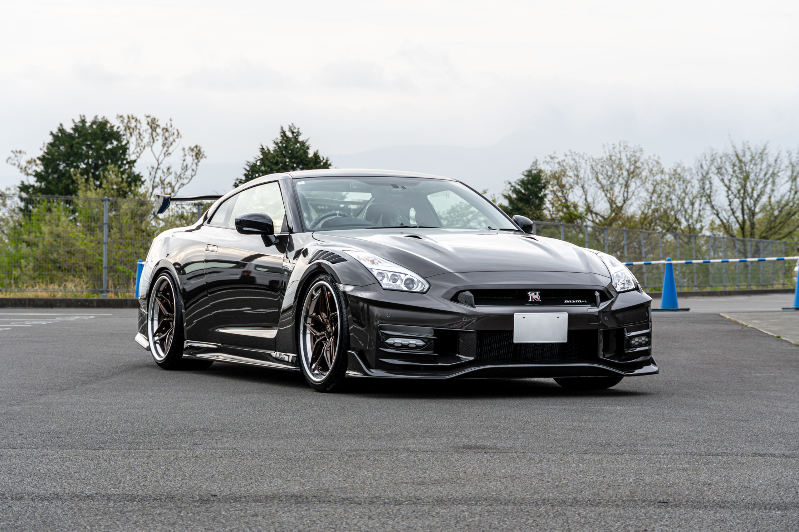 R35 GTR NISMO カスタム　フルラッピング　INOZETEK タングステングレー　1886 FORGED 21インチ　ロベルタ　