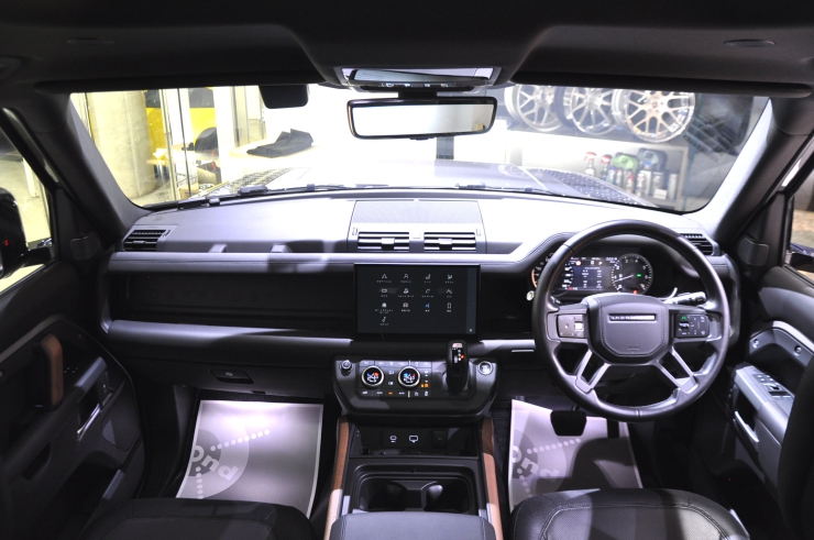 ランドローバー ディフェンダー 90 限定車 輸入車 販売 買取 bond ボンド 東京
