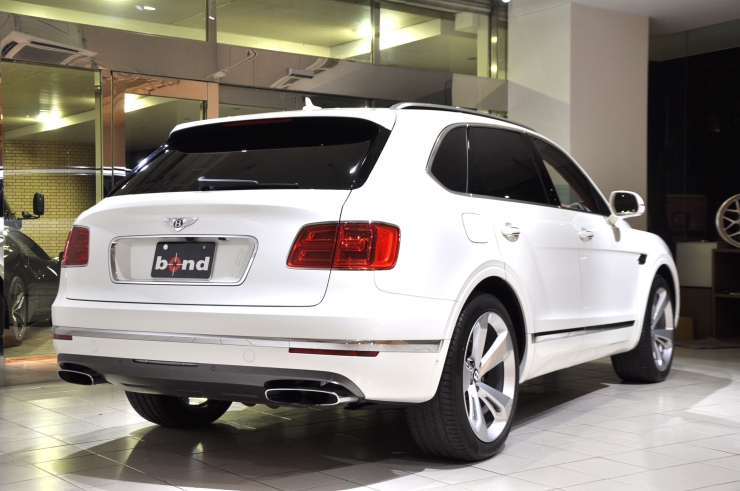 BENTLEY BENTAYGA W12 ベンテイガ 前期 マリナー 輸入車 販売 買取 bond ボンド 東京 カスタム ドレスアップ