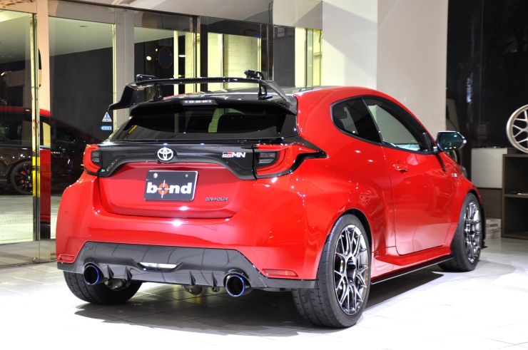 TOYOTA GR YARIS GRMN サーキットパッケージ BBS brembo KW EVENTURI カスタム ドレスアップ bond ボンド 東京 輸入車 国産車 販売 買取 スポーツカー