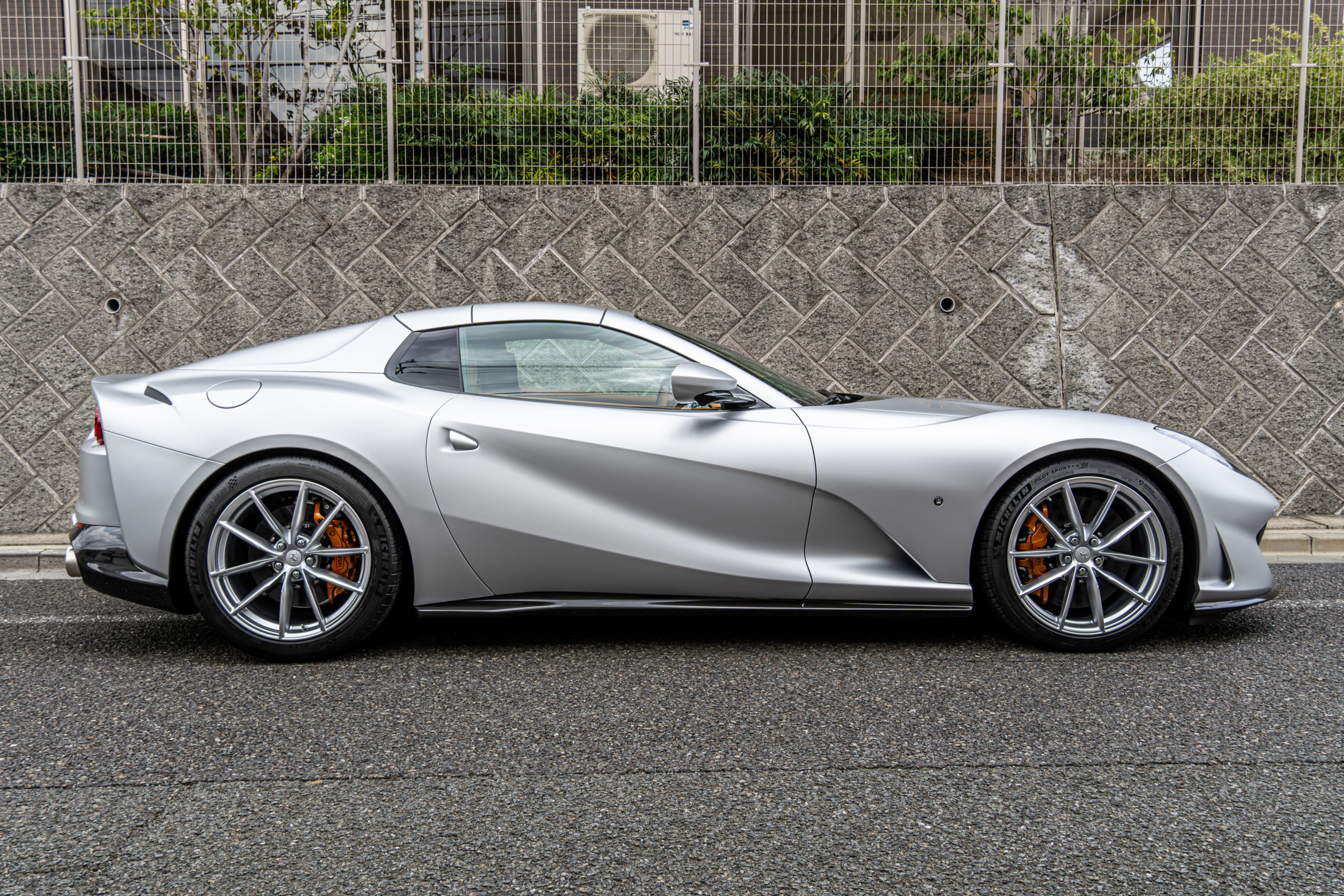 812GTS  カスタム　ローダウン　ステルスフィルム　ディフューザー　ペイント　スペーサー