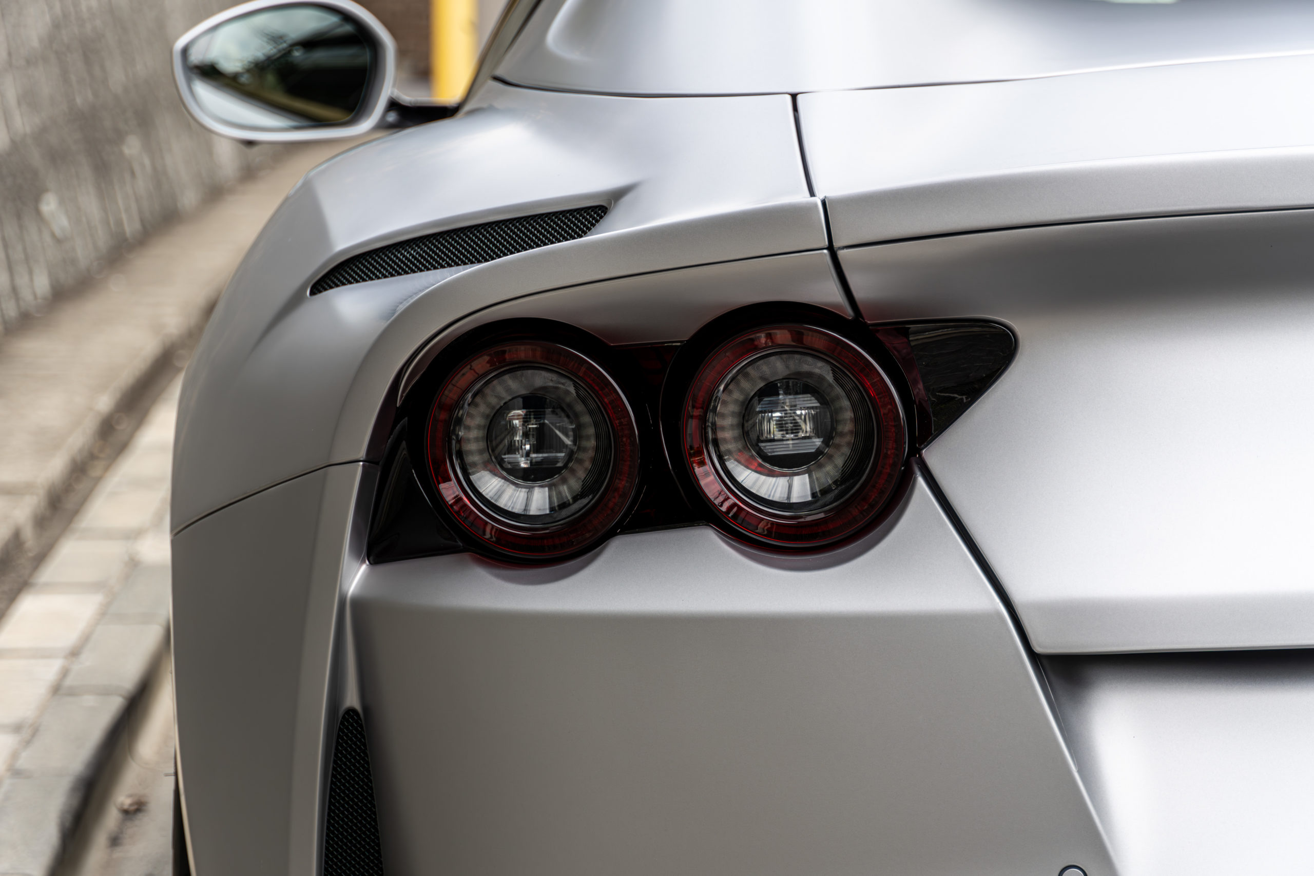 812GTS  カスタム　ローダウン　ステルスフィルム　ディフューザー　ペイント　スペーサー