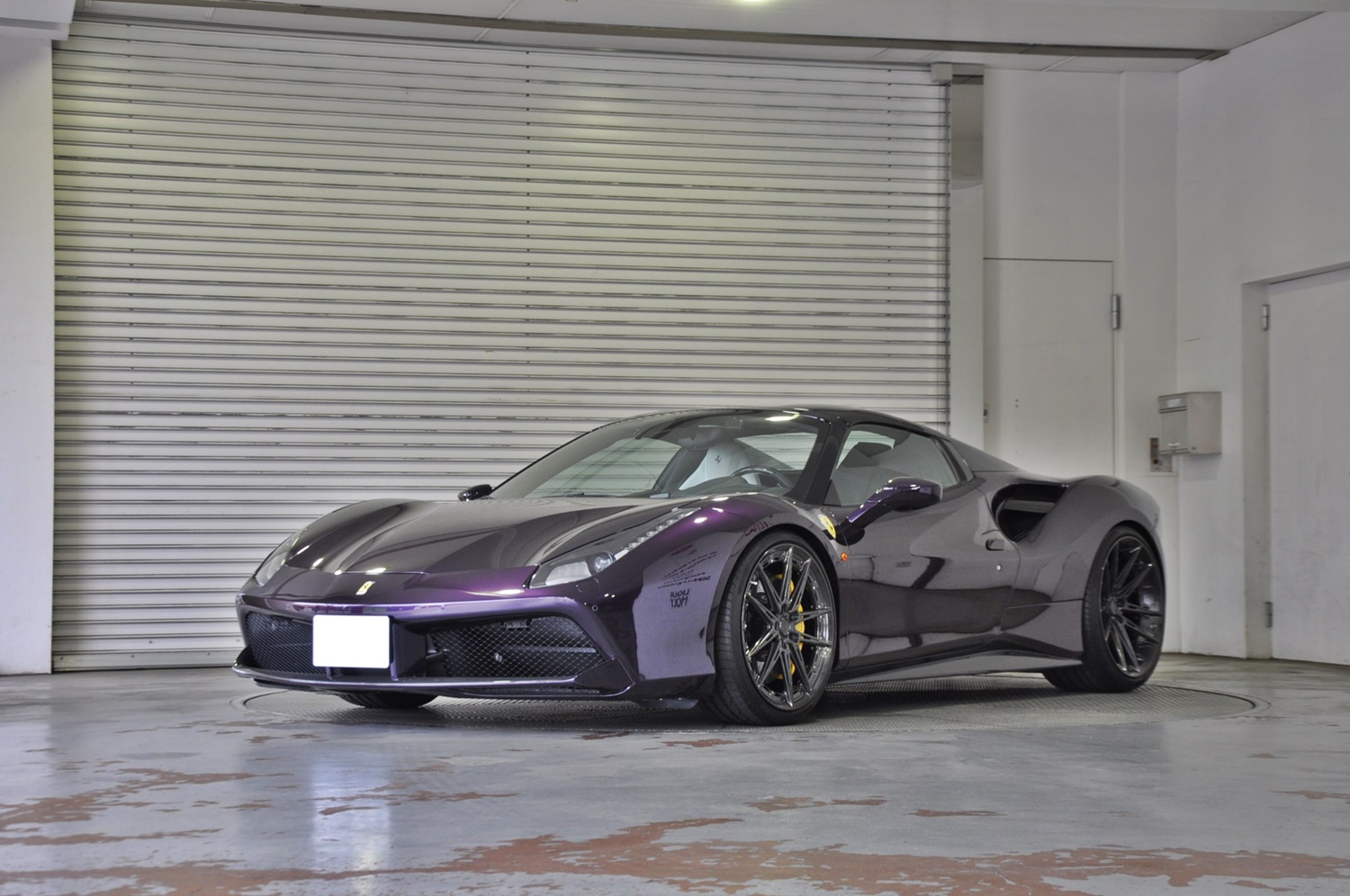 Ferrari　488　カスタム　ローダウン　ダウンサス　ホイール　東京　bond