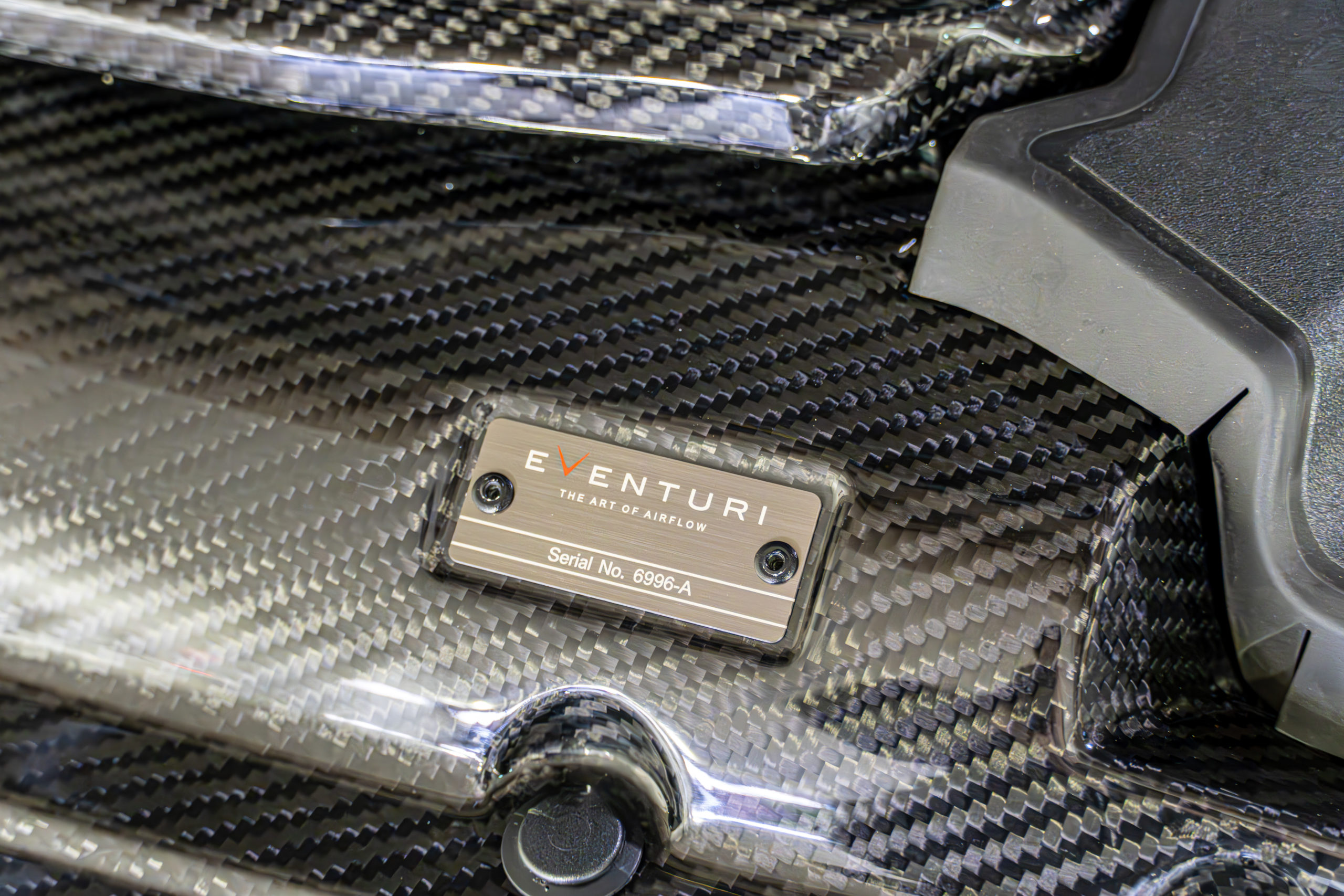 RS7 マフラー エアクリ AKRAPOVIC EVENTURI URBANAUTOMOTOVE RS7 エキゾースト