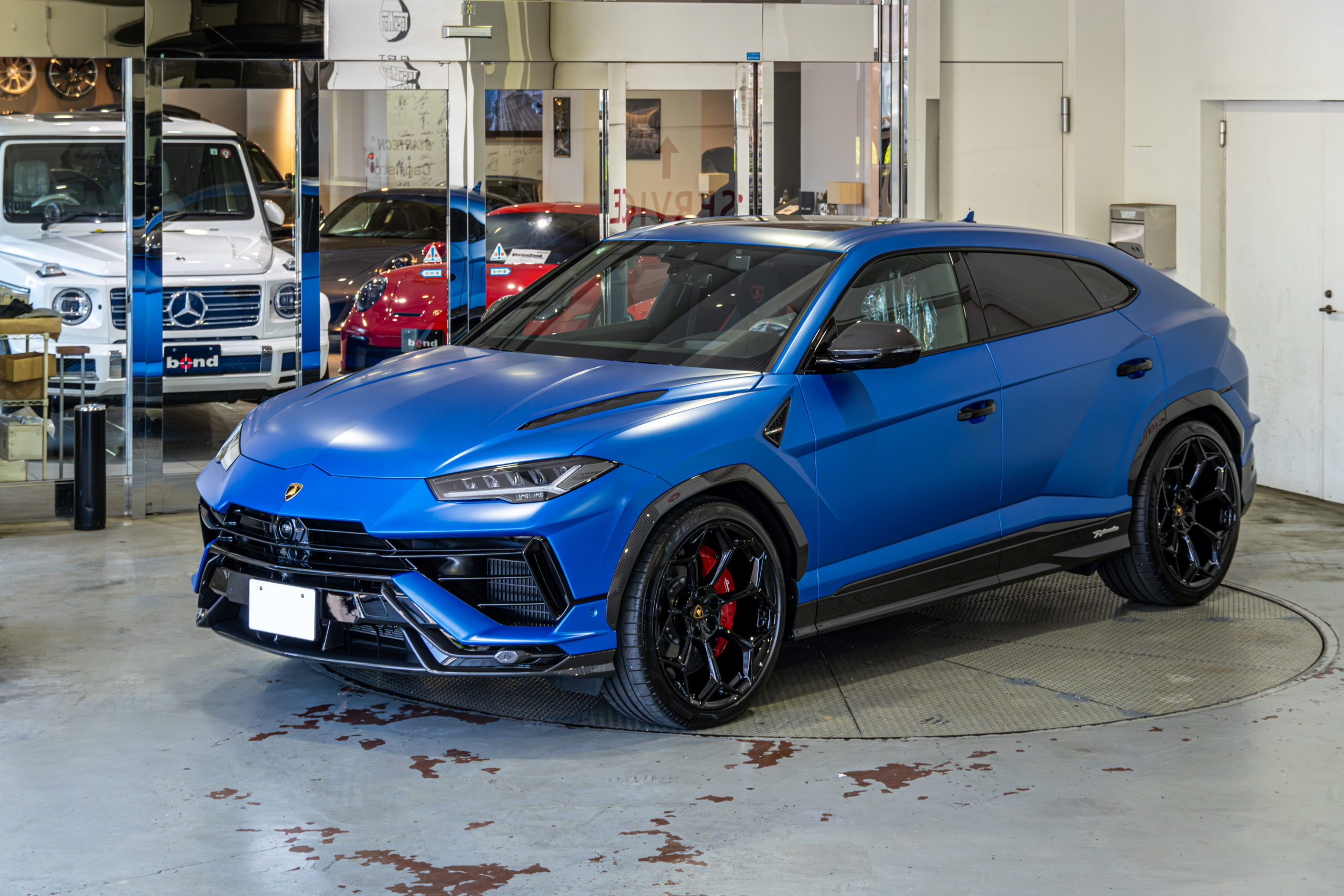 ウルス　ペルフォルマンテ　カスタム　スペーサー　マフラー　プロテクションフィルム　ステルス　カーボン