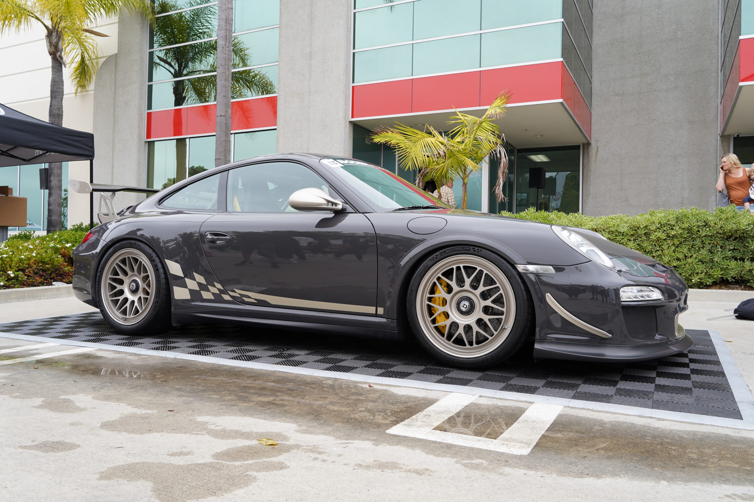 HRE オープンハウス　ランボルギーニ　ポルシェ　ロールスロイス　マクラーレン　BMW NISSAN 