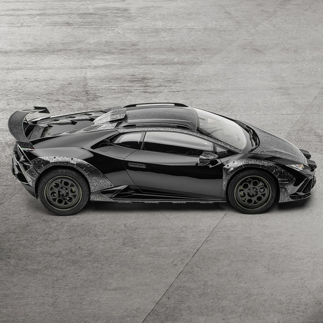 ウラカン　ステラート　カスタム　カーボンパーツ　MANSORY　マンソリー　エアロ　カスタム　カーボンパーツ