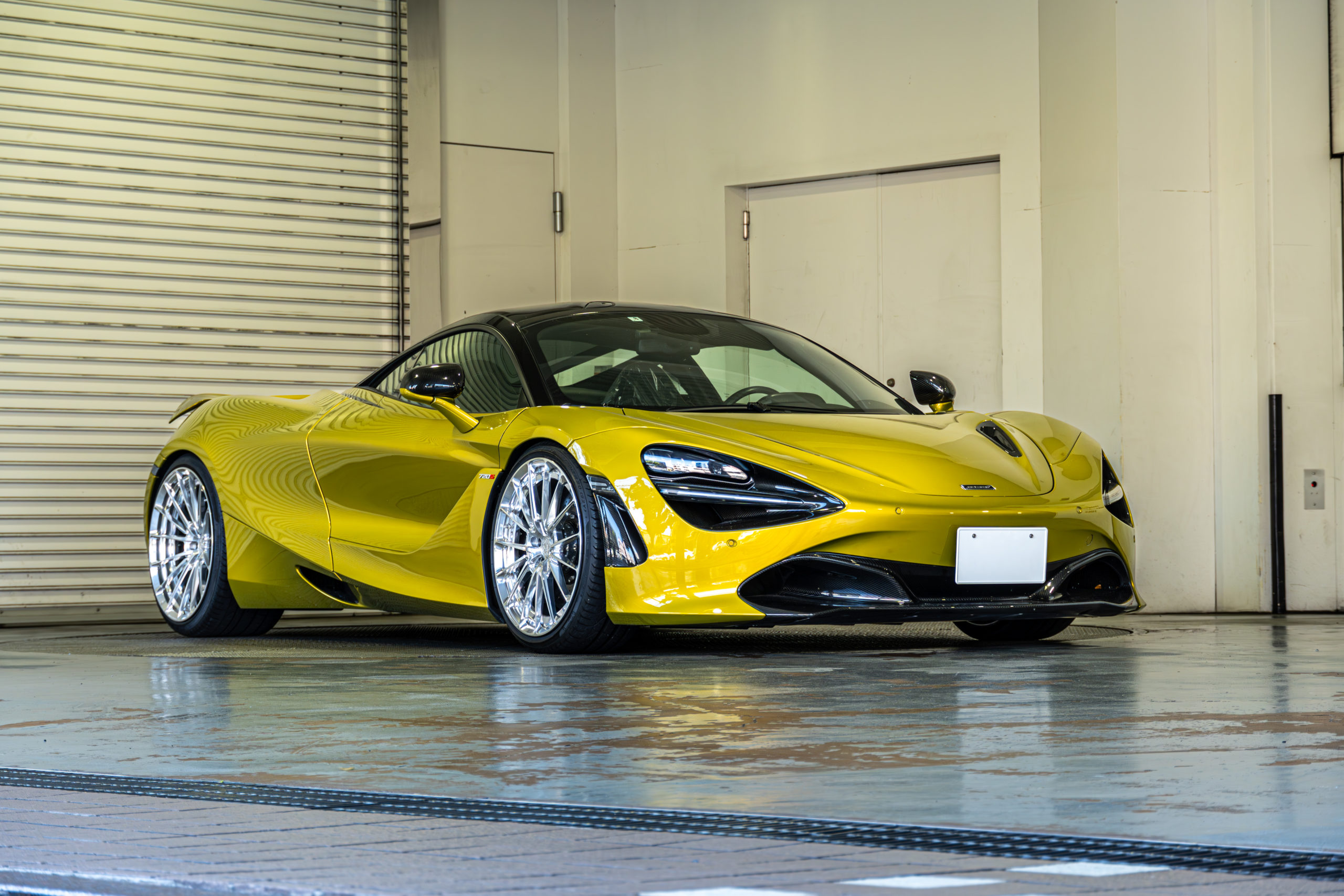マクラーレン　720 ローダウン　マフラー　アナーキー　ボンドカーズ　ボンド東京