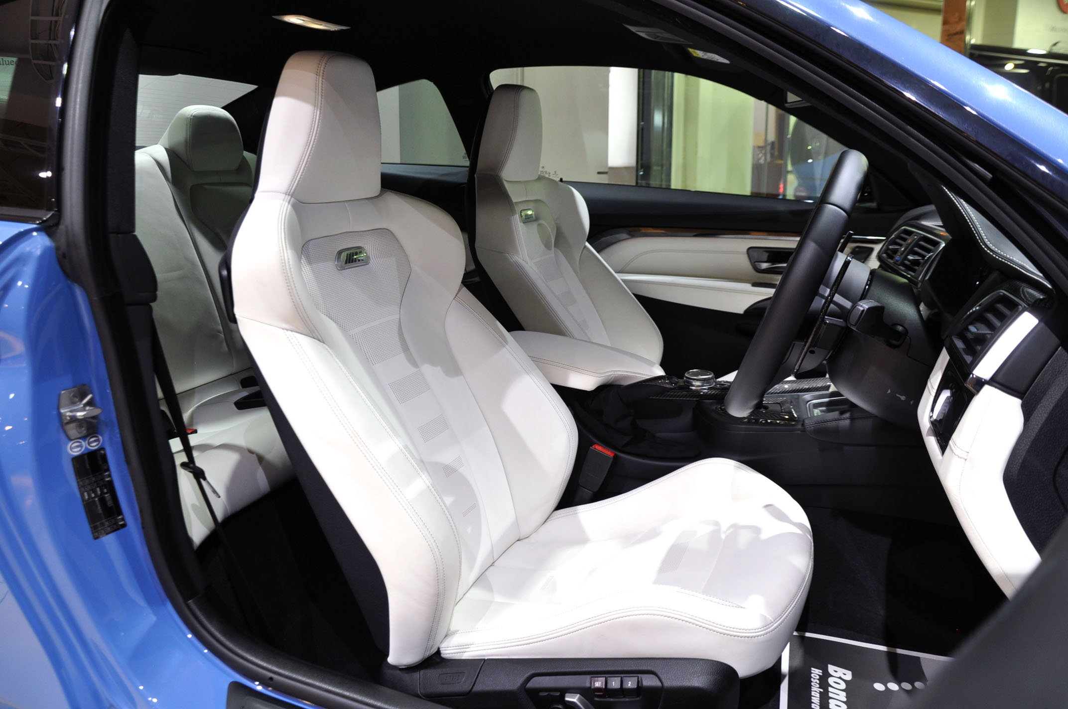 BMW M4 F82 MDCT ヤスマリナブルー Mperformance 輸入車 中古車 販売 買取 bond ボンド 東京