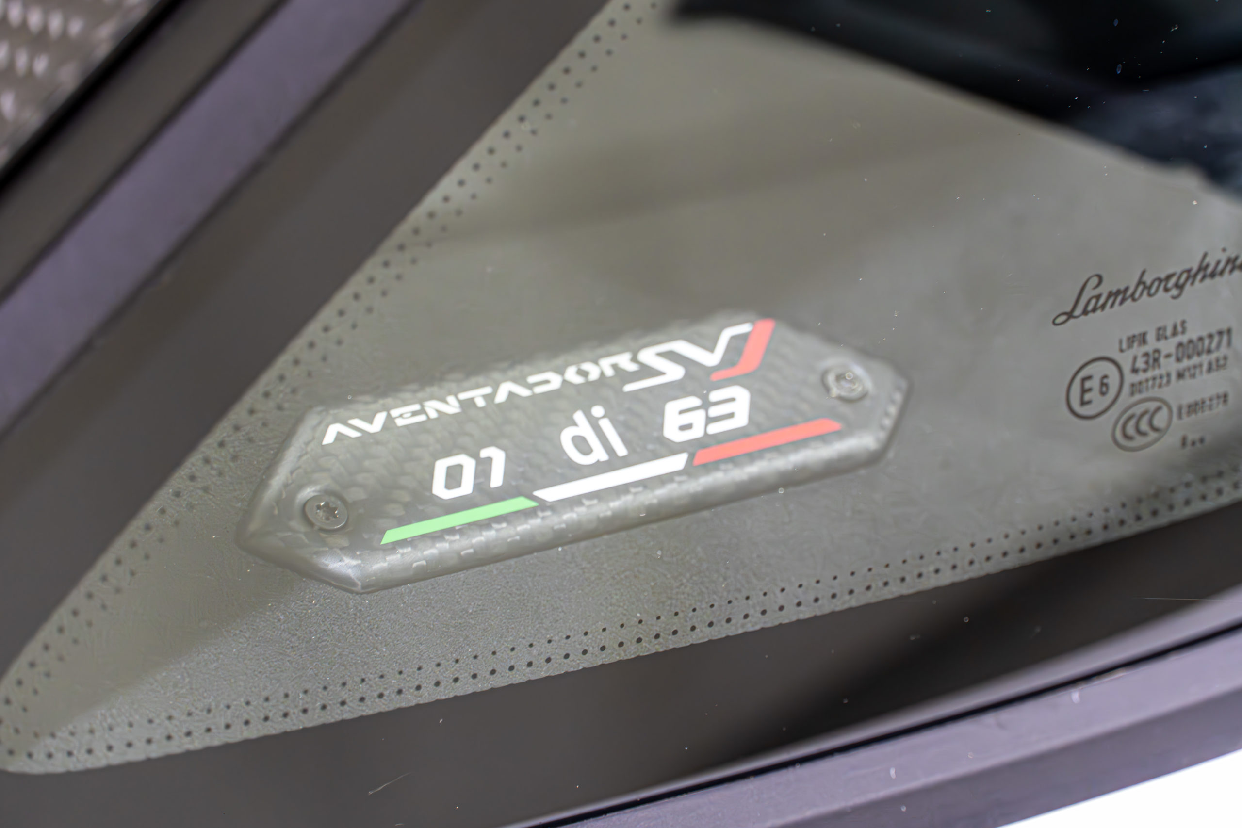 ランボルギーニ　アヴェンタドール SVJ63 ローダウン　ホイール　HRE VINTAGE 935 501