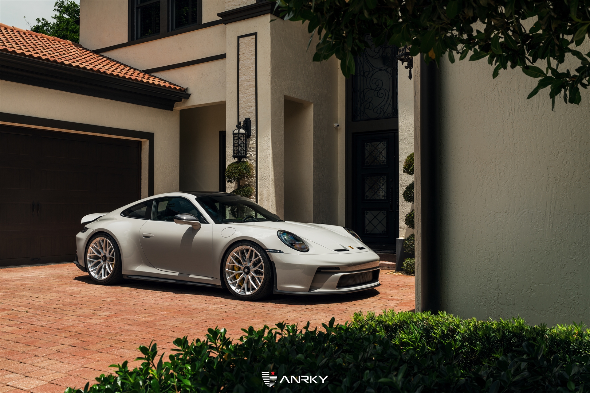 GT3 992 カスタム　ローダウン　ホイール　PDLS レザーインテリア PCCB