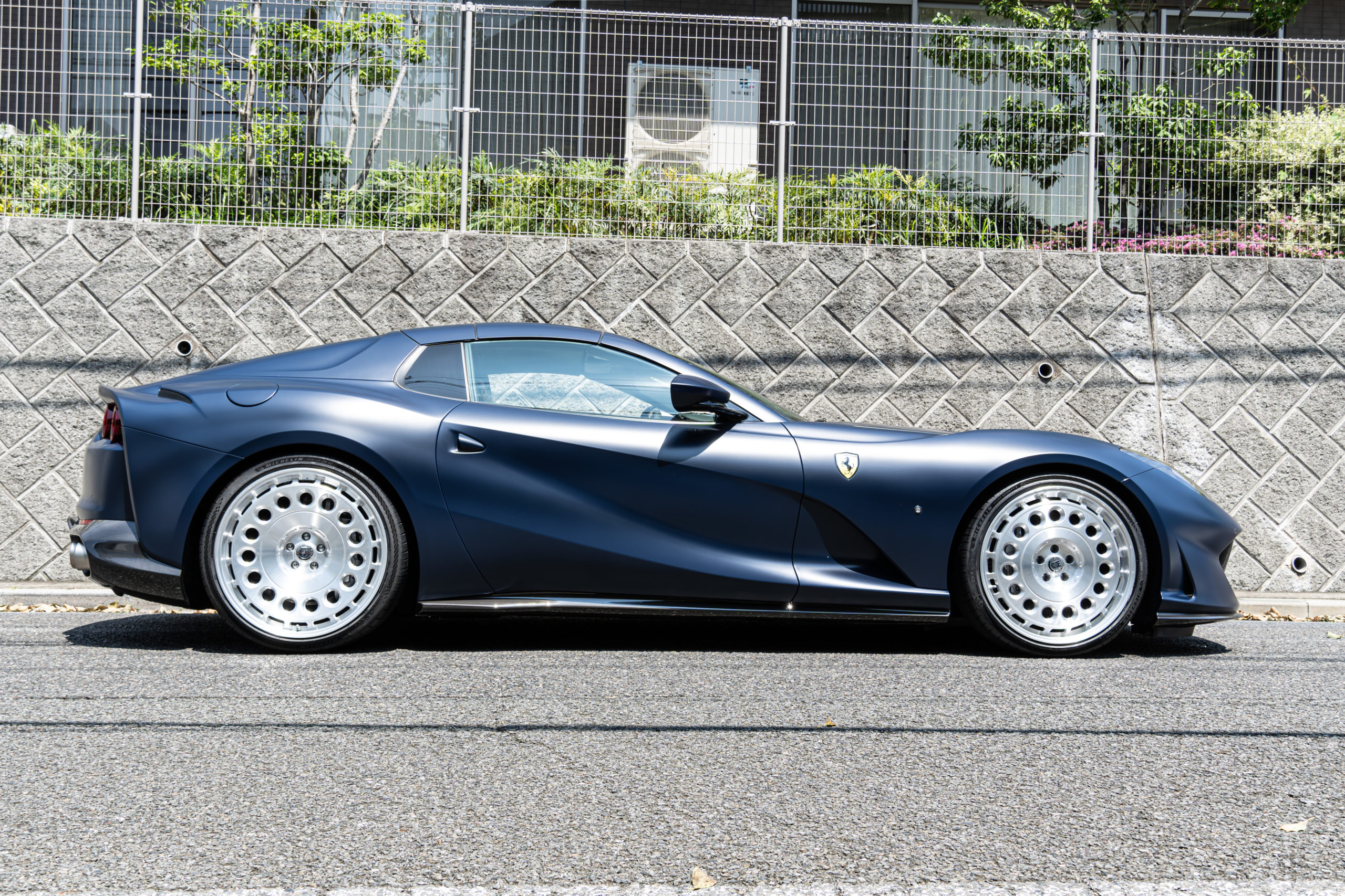 フェラーリ 812GTS カスタム　ローダウン　FERRARI HRE VINTAGE SERIES 037GTM